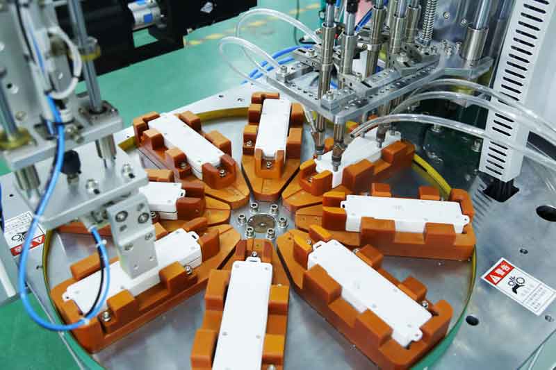 全自動打螺絲機案例效果 自動鎖螺絲機